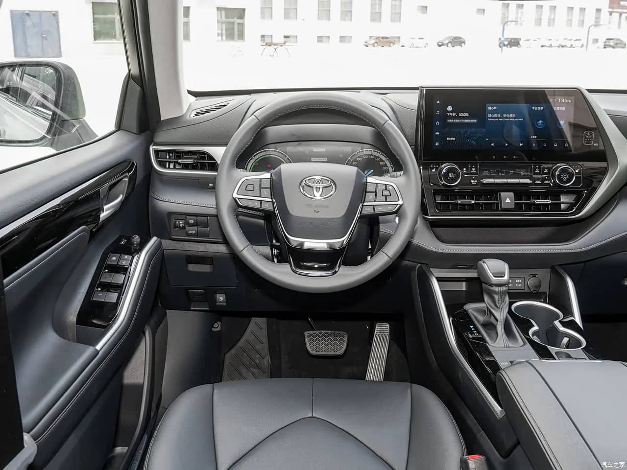 2023 Toyota Highlander — driver's cockpit